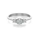 Pierścionek z białego złota z diamentami